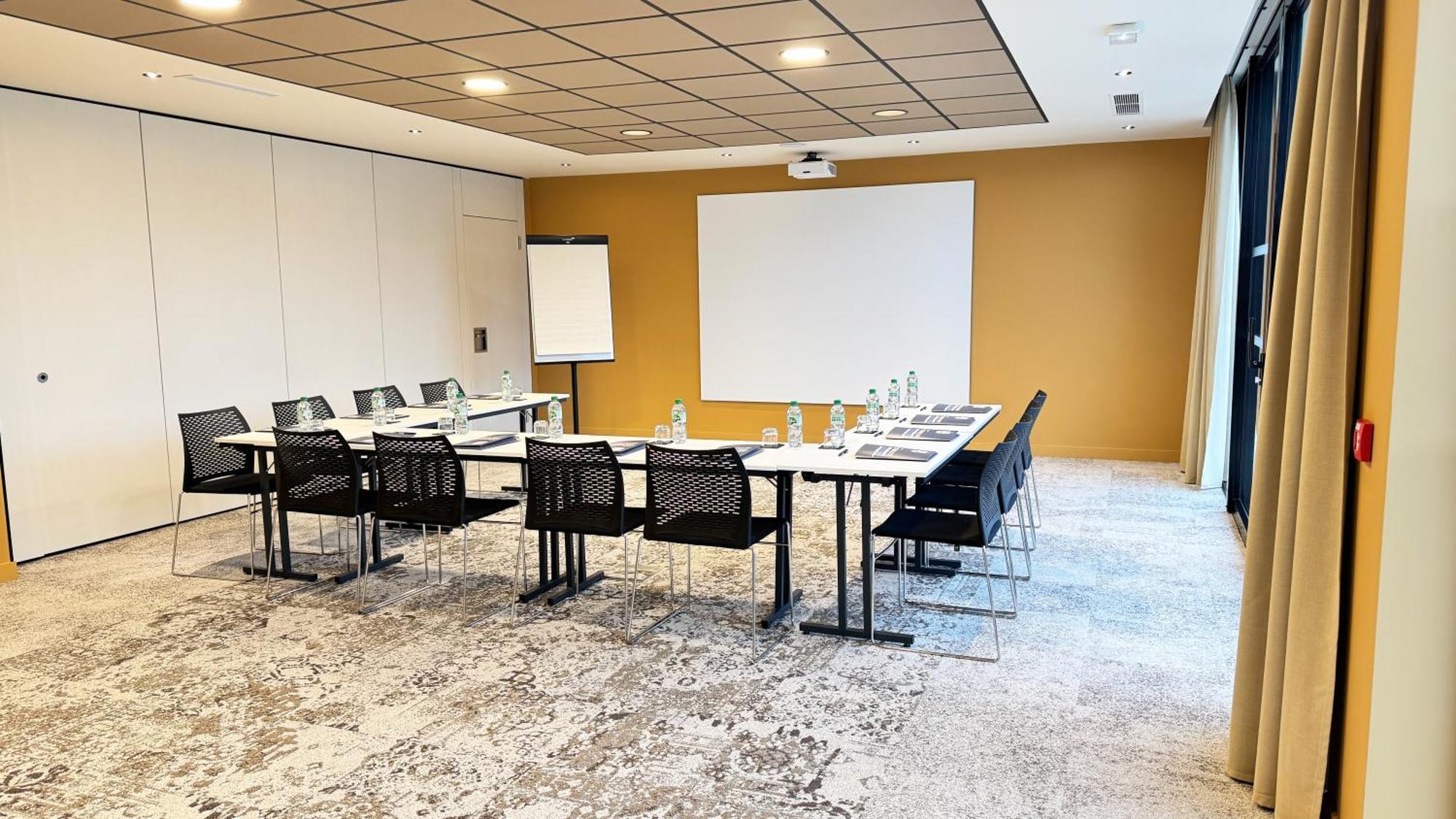 Kyriad Prestige Compiegne Jaux Buitenkant foto